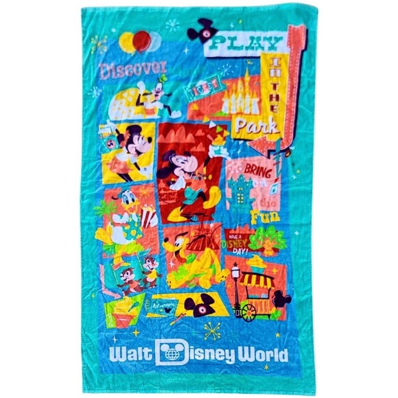 Disney Parks Walt Disney World Play in the Park Beach Towel - Picture 1 of 3